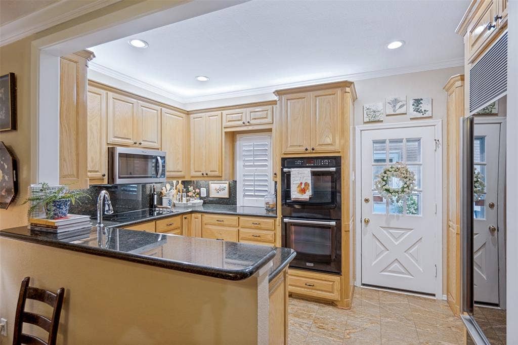 6324 Bandera Avenue, #B, Dallas, TX 75225 6324 Bandera Avenue, #B, Dallas, TX 75225