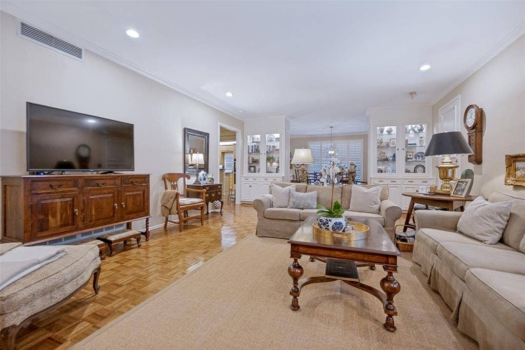 6324 Bandera Avenue, #B, Dallas, TX 75225 6324 Bandera Avenue, #B, Dallas, TX 75225
