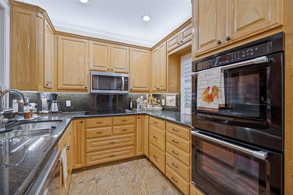 6324 Bandera Avenue, #B, Dallas, TX 75225 6324 Bandera Avenue, #B, Dallas, TX 75225