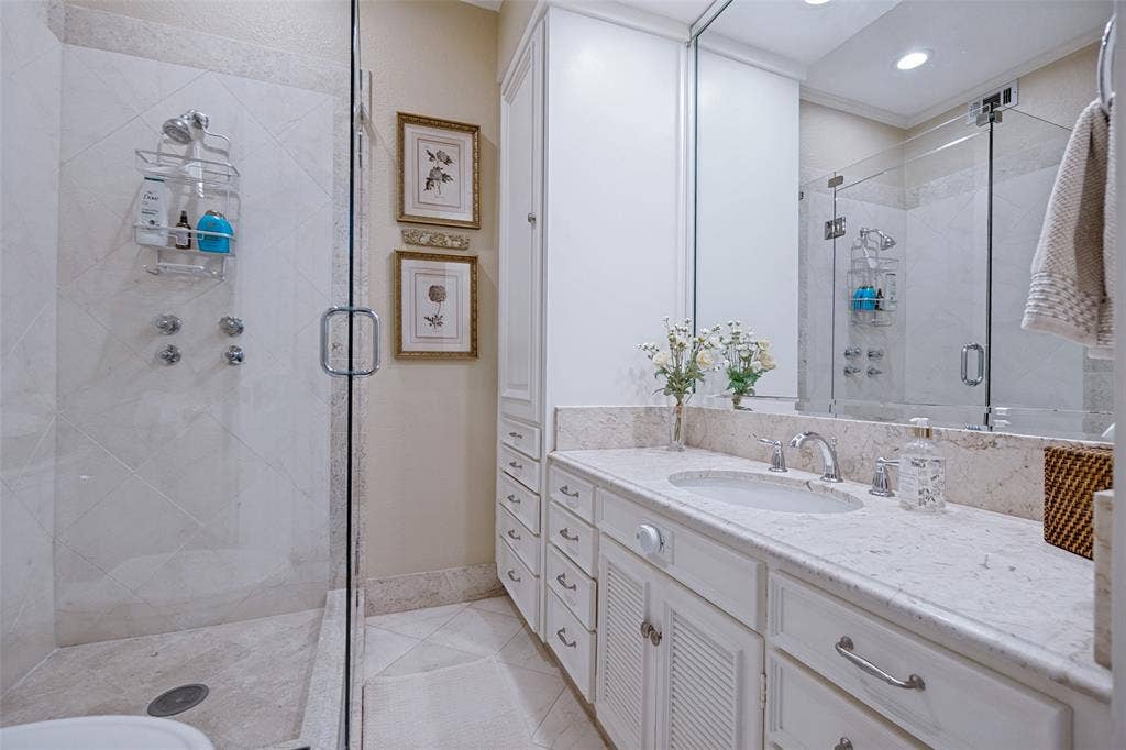 6324 Bandera Avenue, #B, Dallas, TX 75225 6324 Bandera Avenue, #B, Dallas, TX 75225