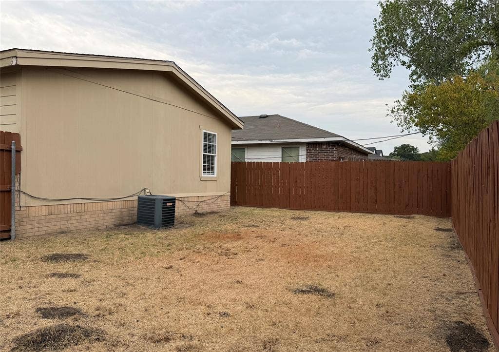 13755 Biggs Street, Dallas, TX 75253 13755 Biggs Street, Dallas, TX 75253