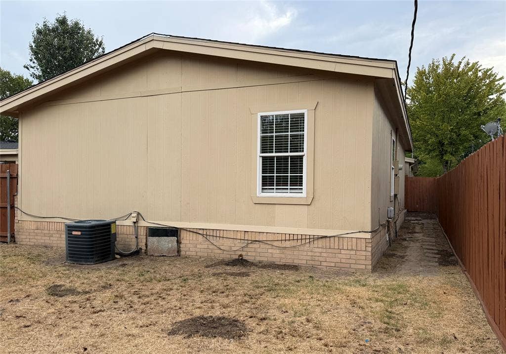13755 Biggs Street, Dallas, TX 75253 13755 Biggs Street, Dallas, TX 75253