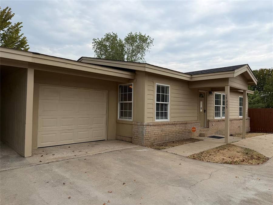 Property photo for 13755 Biggs Street, Dallas, TX