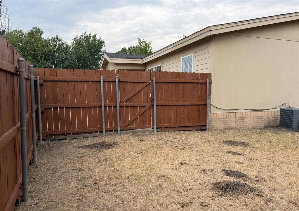 13755 Biggs Street, Dallas, TX 75253 13755 Biggs Street, Dallas, TX 75253