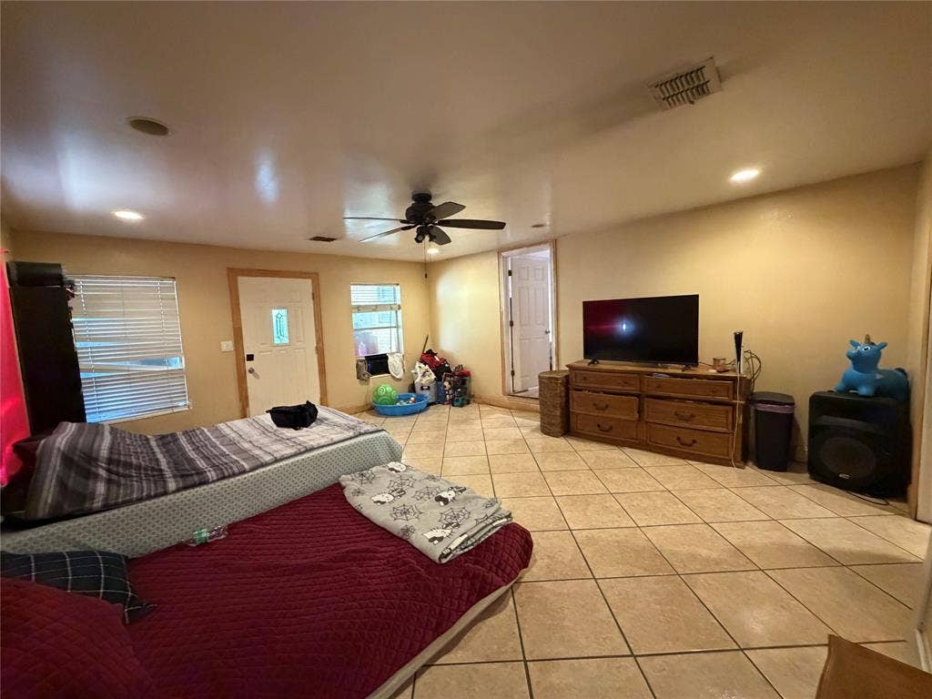 1333 Springlake Drive, Dallas, TX 75217 1333 Springlake Drive, Dallas, TX 75217