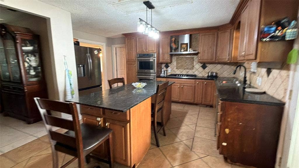1333 Springlake Drive, Dallas, TX 75217 1333 Springlake Drive, Dallas, TX 75217