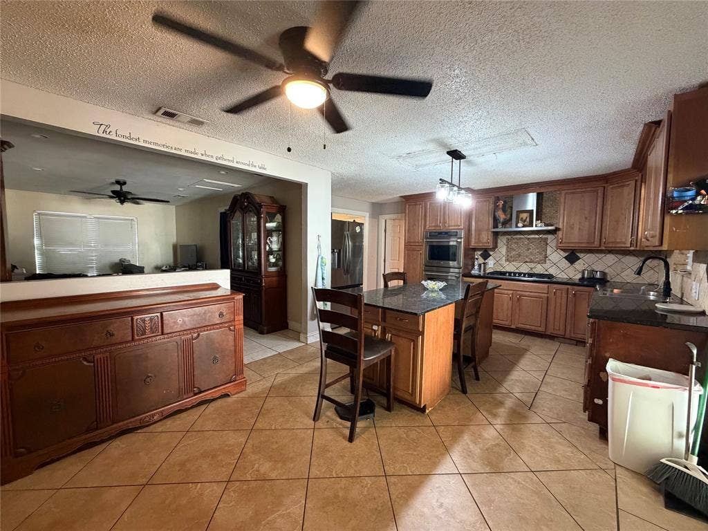 1333 Springlake Drive, Dallas, TX 75217 1333 Springlake Drive, Dallas, TX 75217