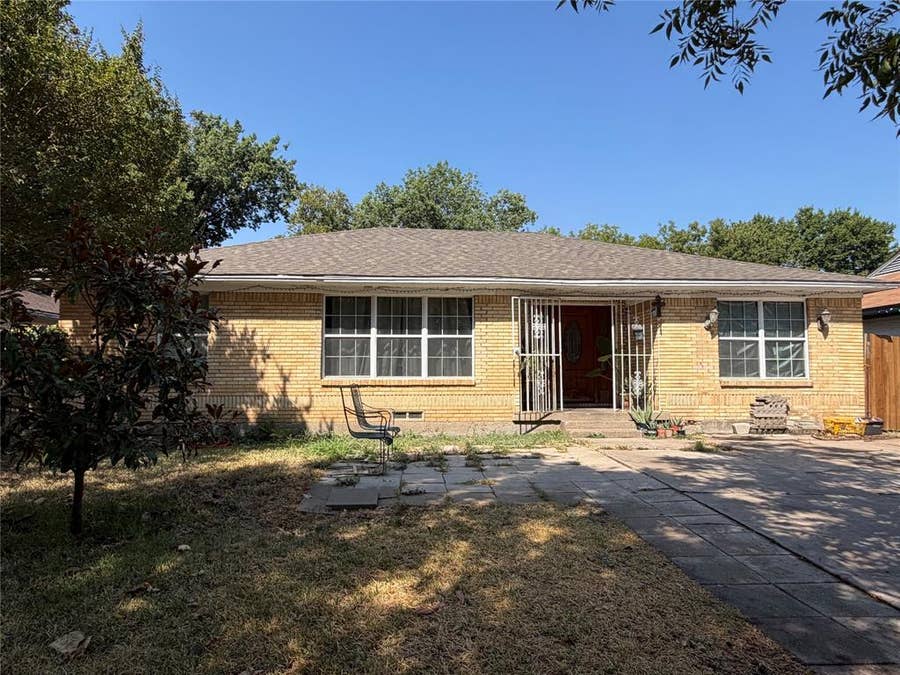 Property photo for 1333 Springlake Drive, Dallas, TX