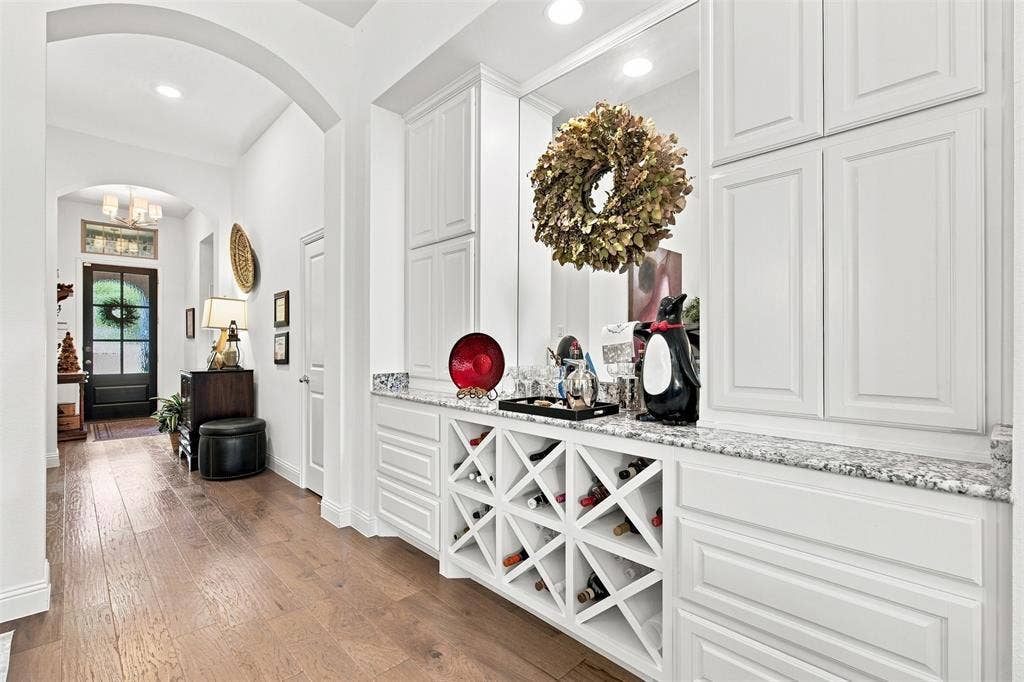 400 Village Creek Drive, McKinney, TX 75071 400 Village Creek Drive, McKinney, TX 75071