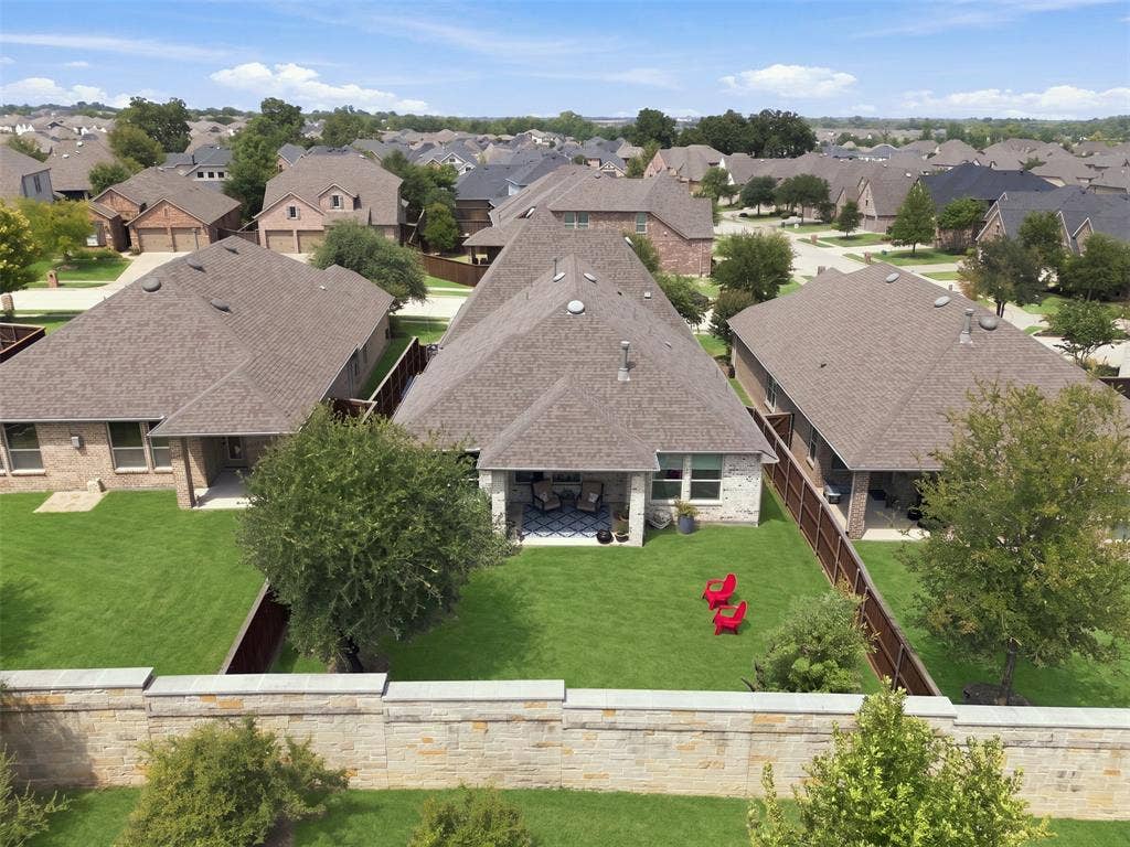 400 Village Creek Drive, McKinney, TX 75071 400 Village Creek Drive, McKinney, TX 75071