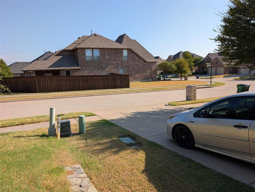 400 Village Creek Drive, McKinney, TX 75071 Wow! Lots of street parking for visiting friends.