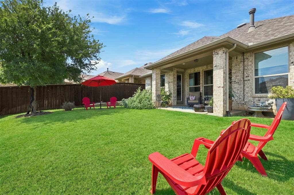400 Village Creek Drive, McKinney, TX 75071 Full view of the whole backyard!