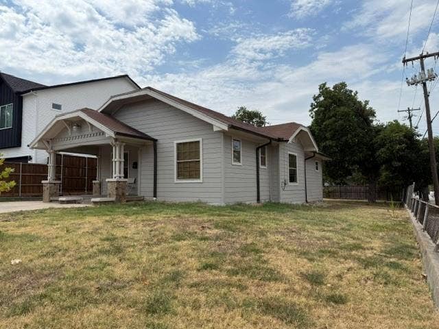 Property photo for 801 Mount Auburn Avenue, Dallas, TX