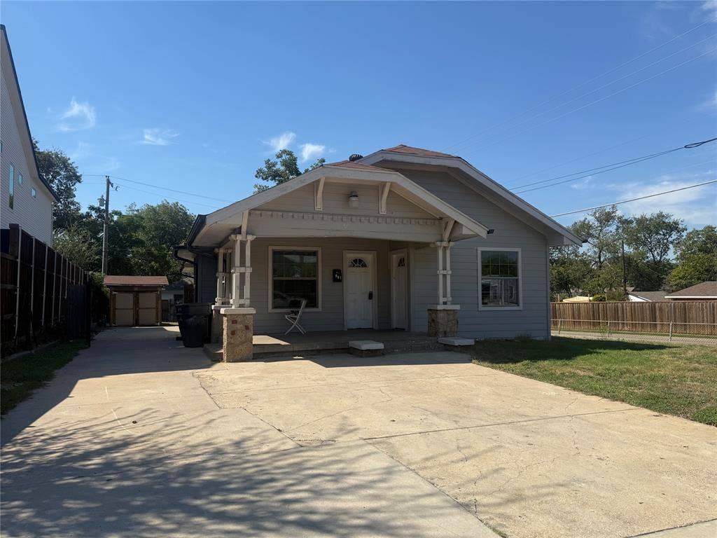 801 Mount Auburn Avenue, Dallas, TX 75223
