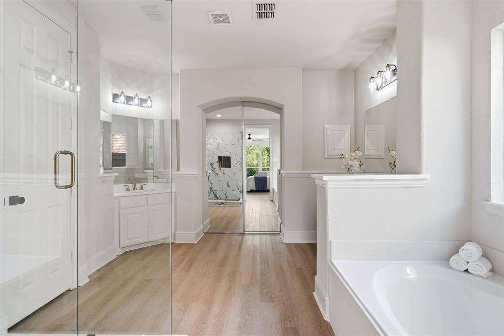 1315 Valley Vista Drive, Irving, TX 75063 1315 Valley Vista Drive, Irving, TX 75063