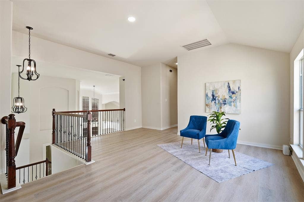 1315 Valley Vista Drive, Irving, TX 75063 1315 Valley Vista Drive, Irving, TX 75063