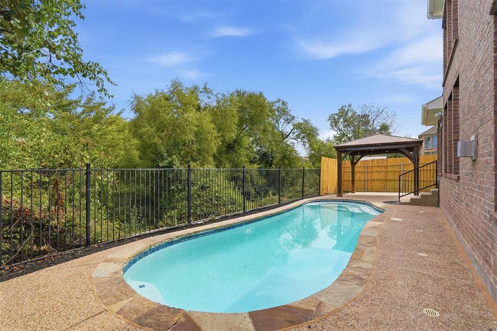 1315 Valley Vista Drive, Irving, TX 75063 1315 Valley Vista Drive, Irving, TX 75063