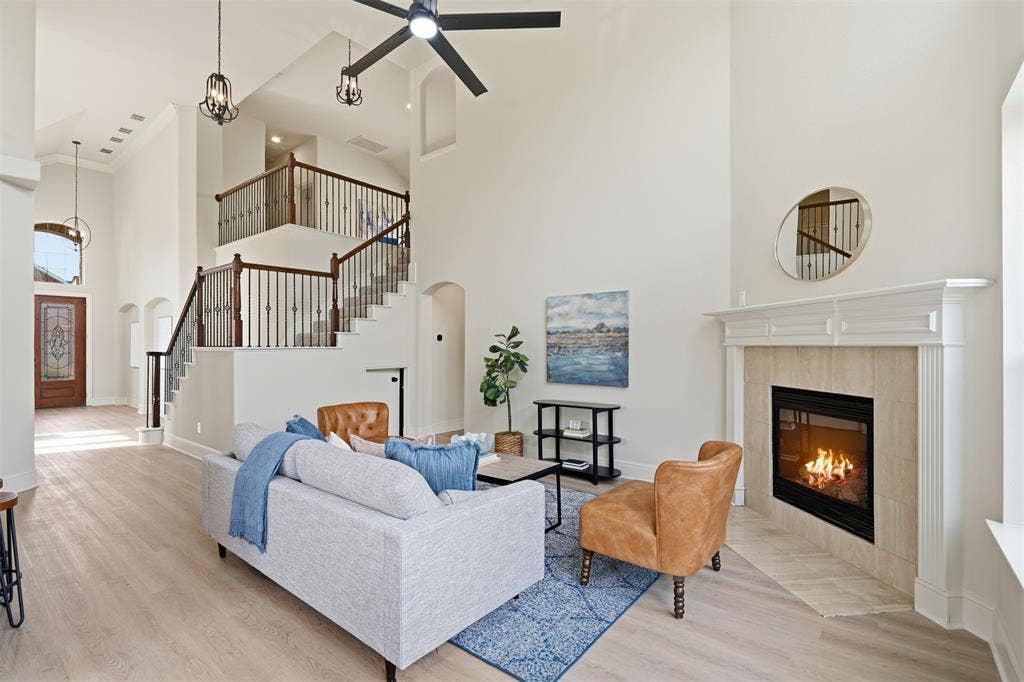 1315 Valley Vista Drive, Irving, TX 75063 1315 Valley Vista Drive, Irving, TX 75063
