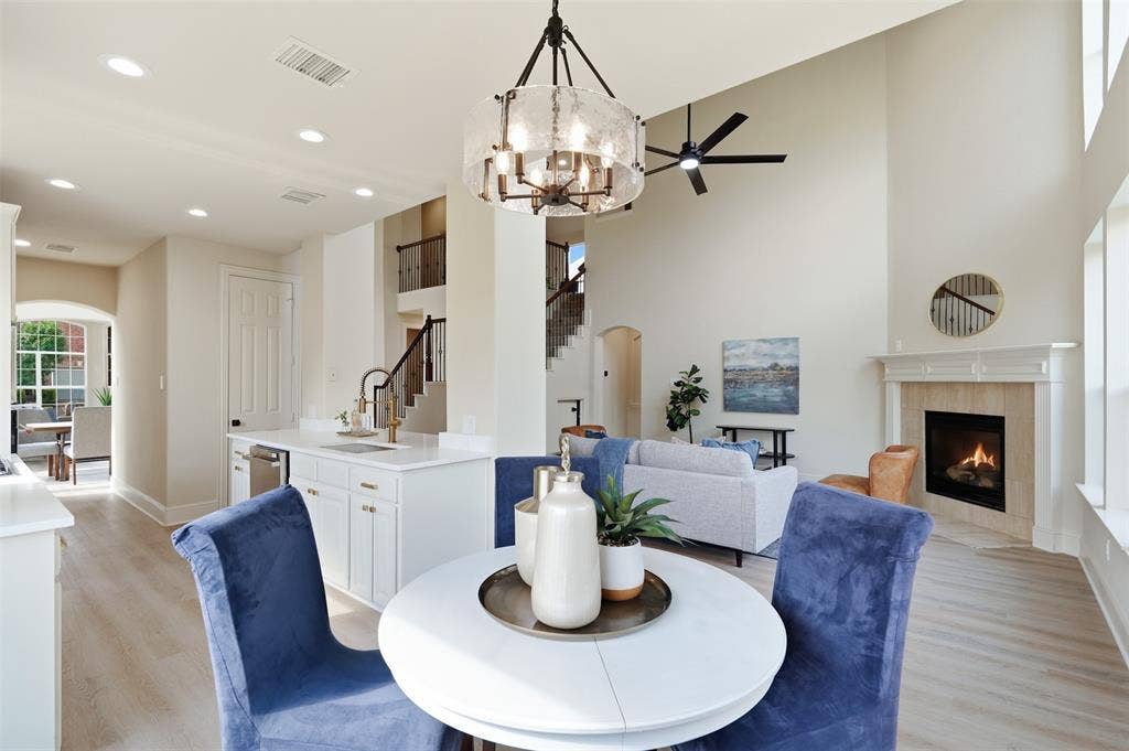 1315 Valley Vista Drive, Irving, TX 75063 1315 Valley Vista Drive, Irving, TX 75063