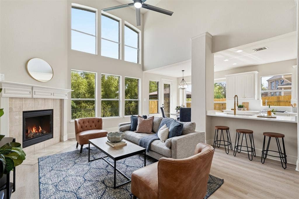 1315 Valley Vista Drive, Irving, TX 75063 1315 Valley Vista Drive, Irving, TX 75063