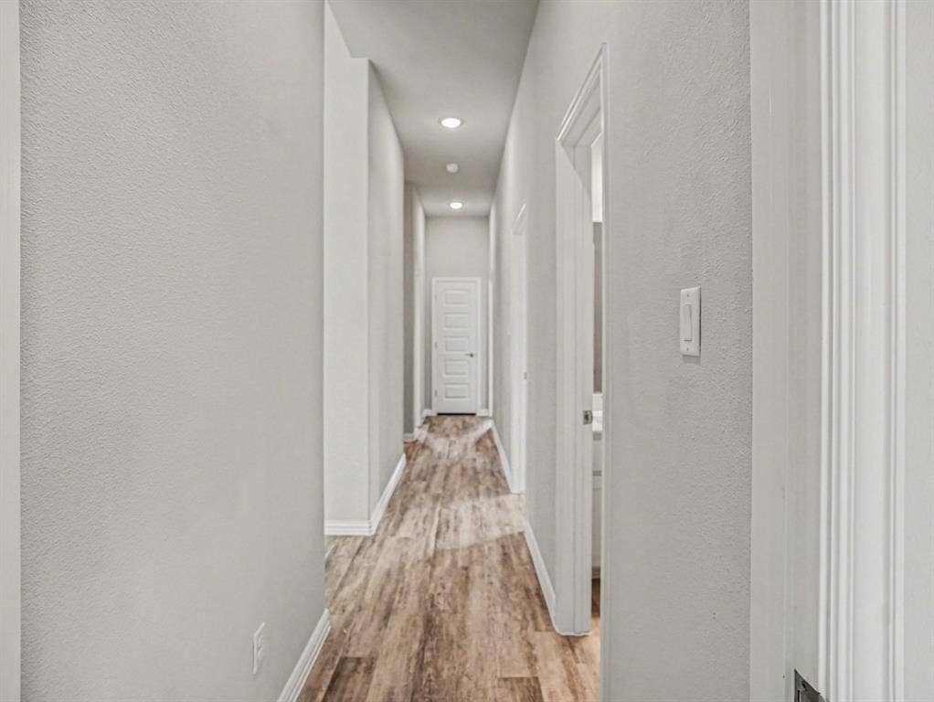 706 Alaina Drive, DeSoto, TX 75115