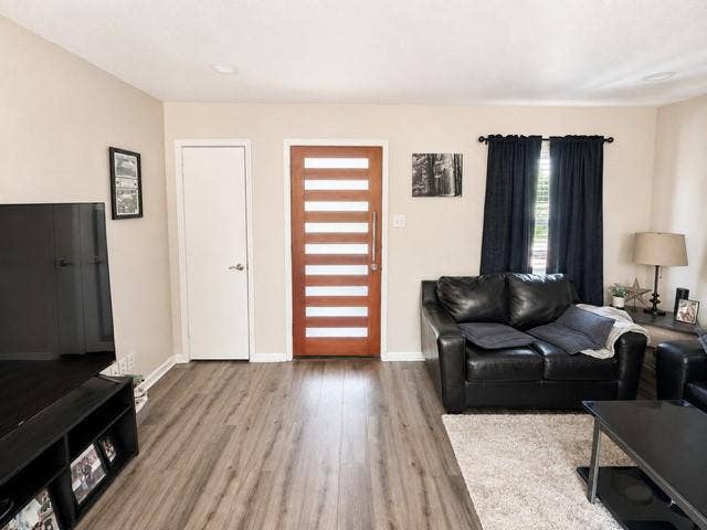 1300 Timberlake Circle, Richardson, TX 75080 1300 Timberlake Circle, Richardson, TX 75080