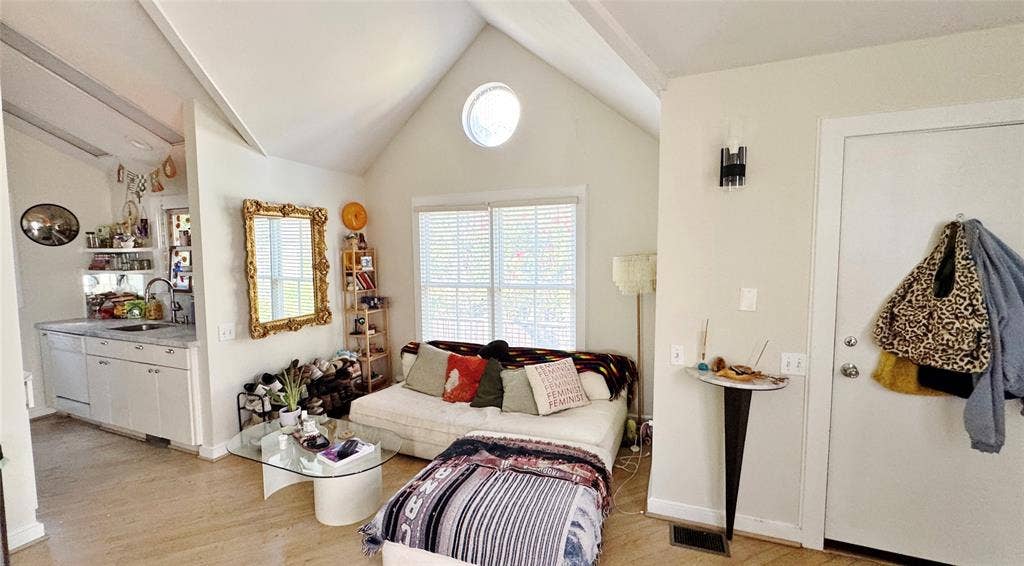 2504 State Street, #5, Dallas, TX 75201