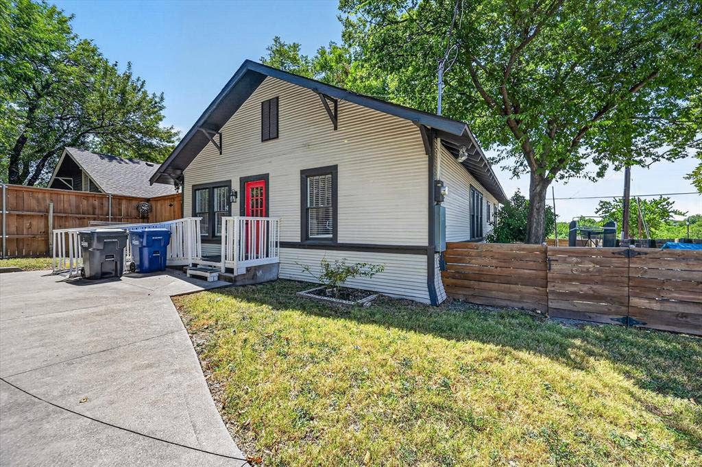 501 S Tennessee Street, McKinney, TX 75069 501 S Tennessee Street, McKinney, TX 75069