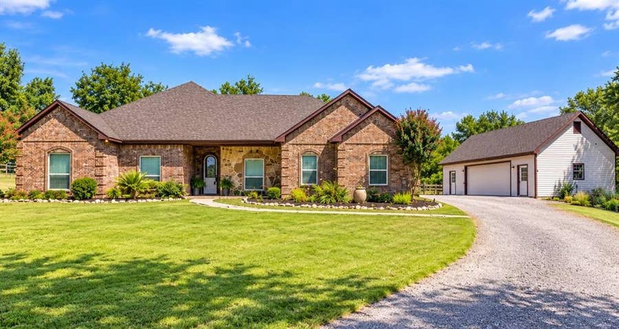 Property photo for 1000 Ridgeway Court, Lowry Crossing, TX
