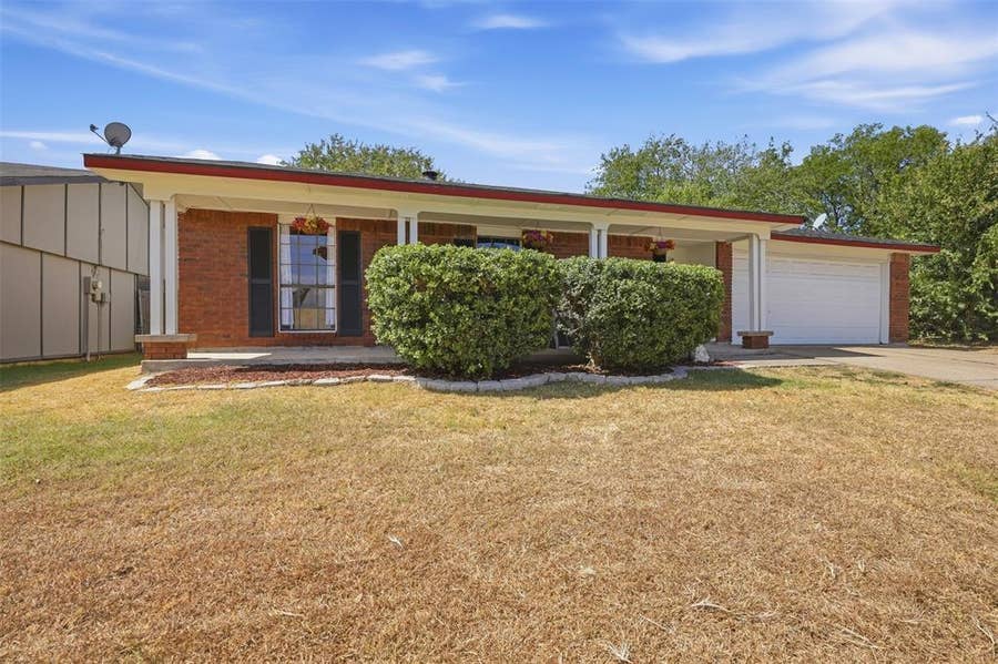 Property photo for 7212 Timber Trail, Fort Worth, TX