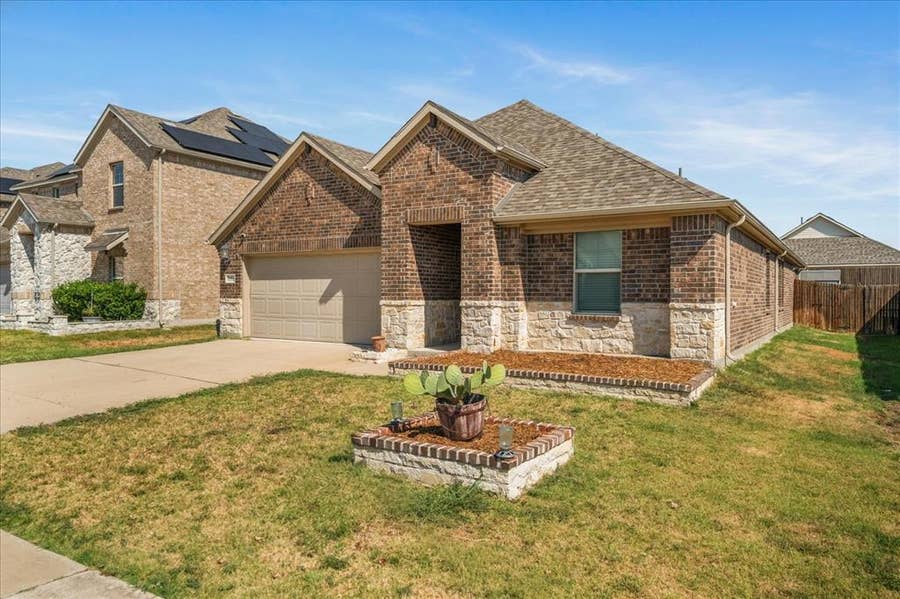 Property photo for 756 Cascade Lane, Princeton, TX