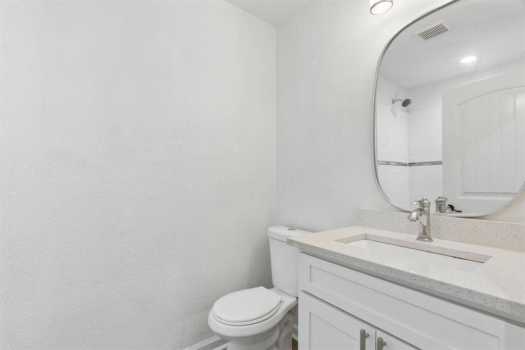 8148 Clear Springs Road, Dallas, TX 75240 8148 Clear Springs Road, Dallas, TX 75240