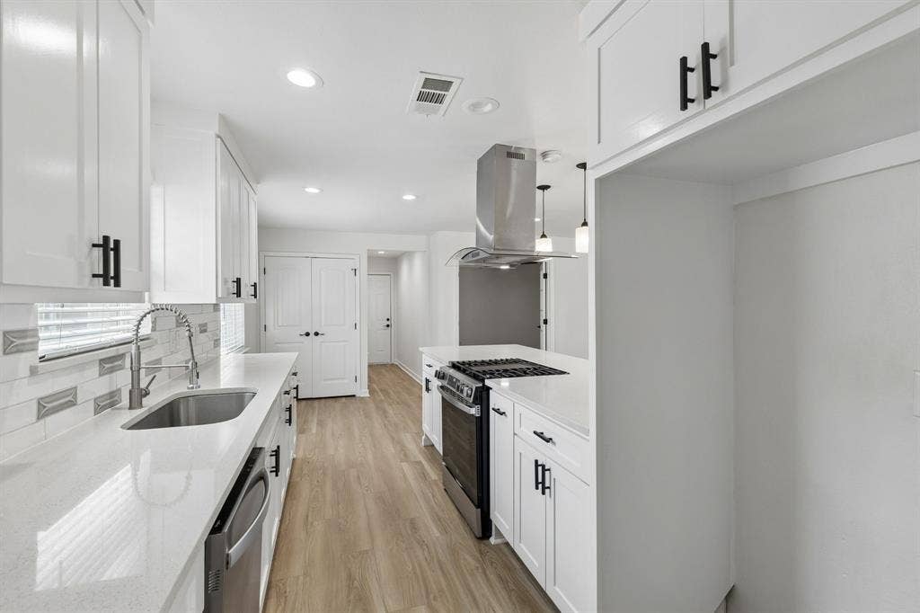 8148 Clear Springs Road, Dallas, TX 75240 8148 Clear Springs Road, Dallas, TX 75240