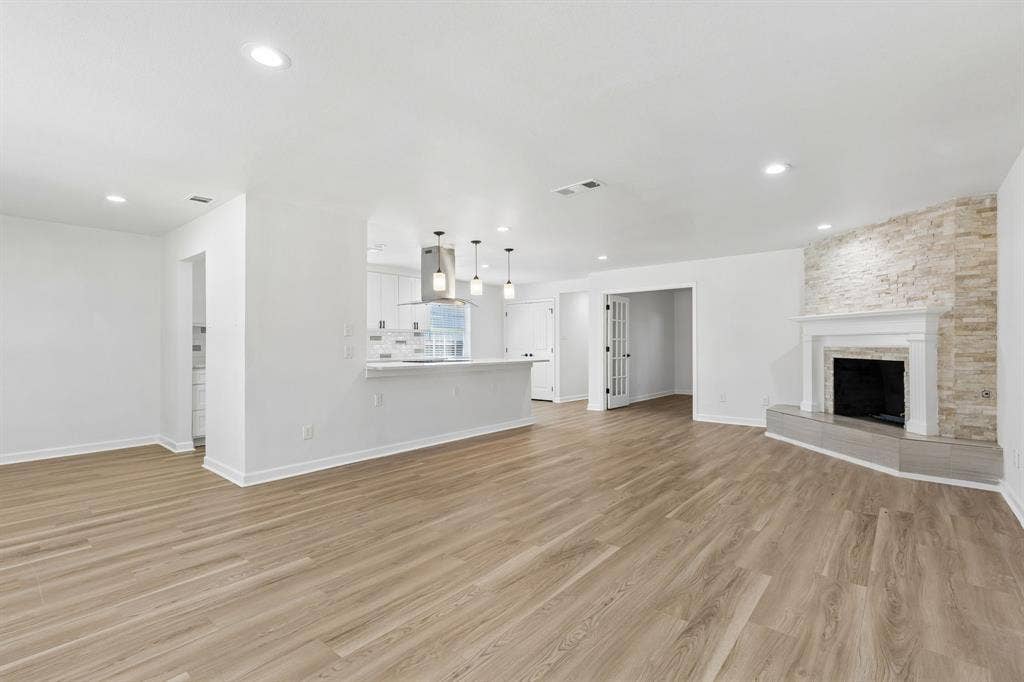 8148 Clear Springs Road, Dallas, TX 75240 8148 Clear Springs Road, Dallas, TX 75240