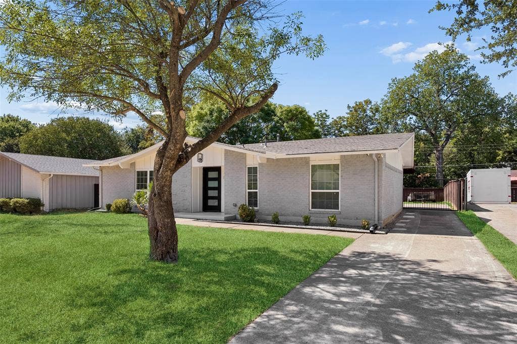 8148 Clear Springs Road, Dallas, TX 75240 8148 Clear Springs Road, Dallas, TX 75240
