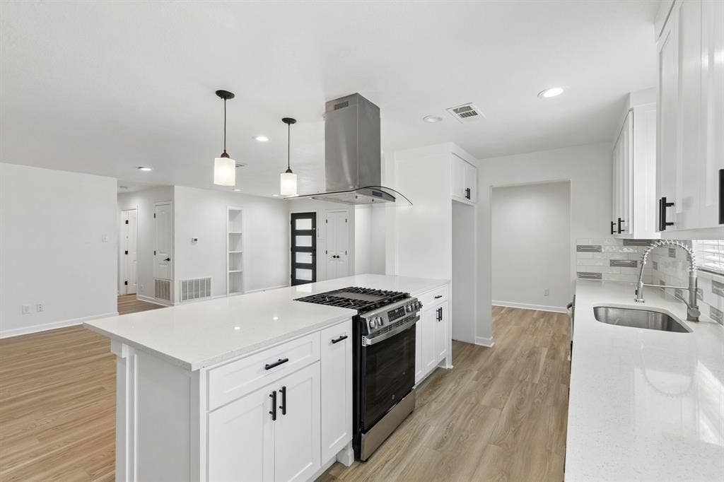 8148 Clear Springs Road, Dallas, TX 75240 8148 Clear Springs Road, Dallas, TX 75240