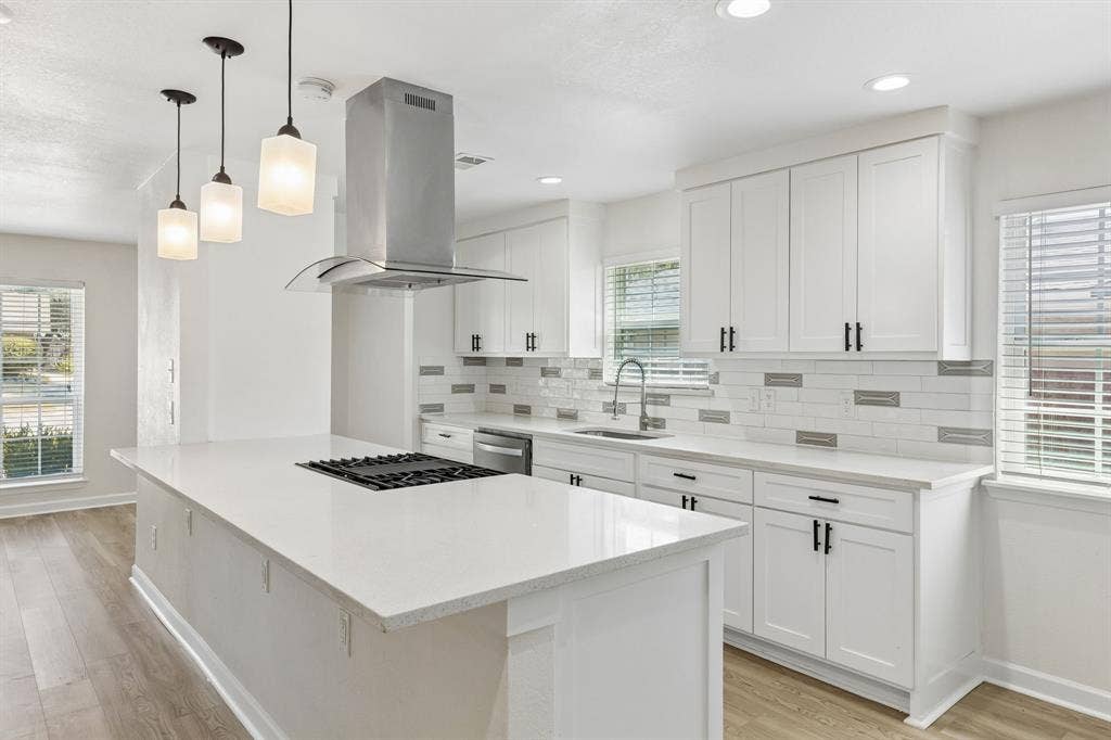 8148 Clear Springs Road, Dallas, TX 75240 8148 Clear Springs Road, Dallas, TX 75240