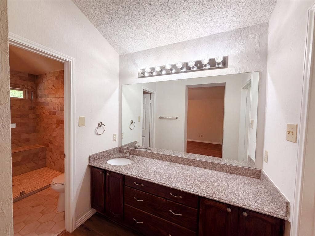 301 Hillside Court, Garland, TX 75043