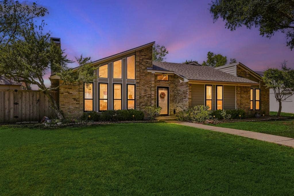 924 Thoreau Lane, Allen, TX 75002 Welcome Home!