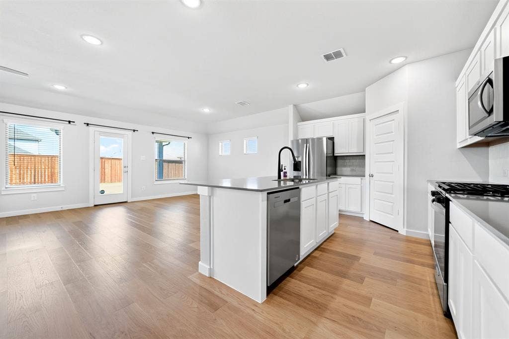 2120 Mossfield Lane, Forney, TX 75126 2120 Mossfield Lane, Forney, TX 75126