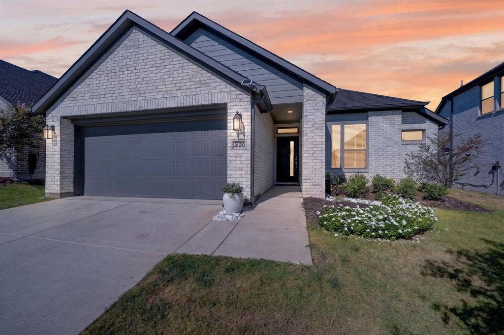 2120 Mossfield Lane, Forney, TX 75126 2120 Mossfield Lane, Forney, TX 75126