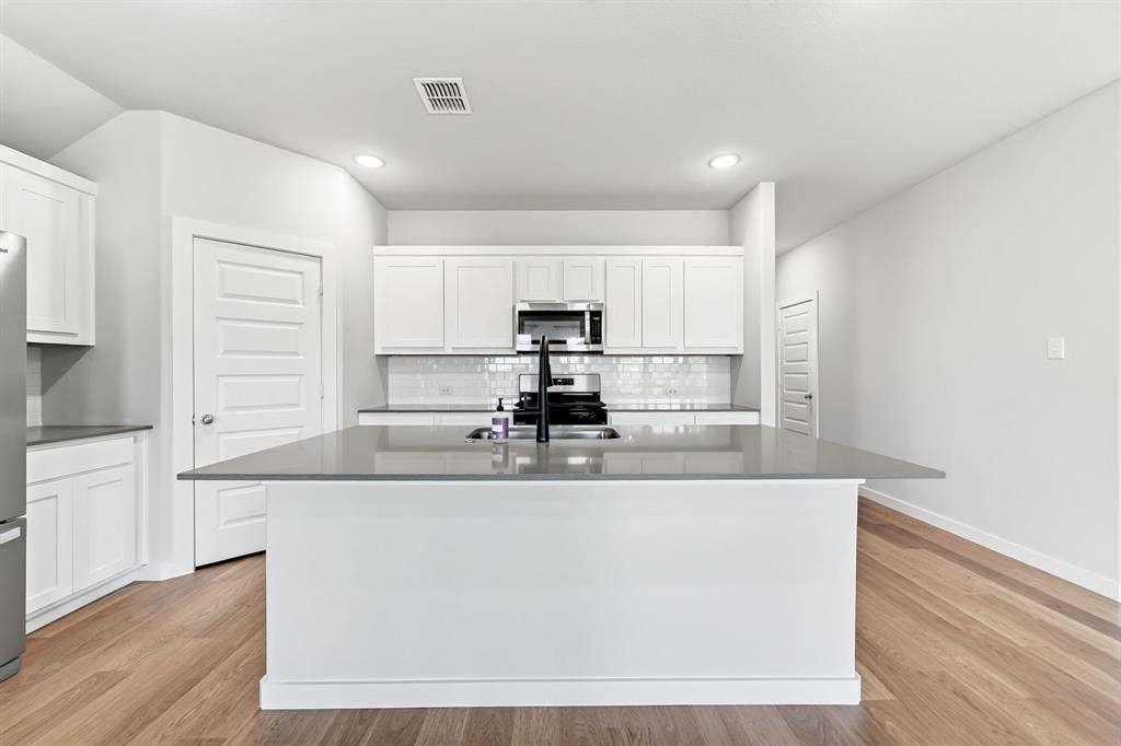 2120 Mossfield Lane, Forney, TX 75126 2120 Mossfield Lane, Forney, TX 75126