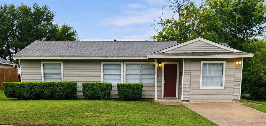 Property photo for 3735 Stateoak Drive, Dallas, TX