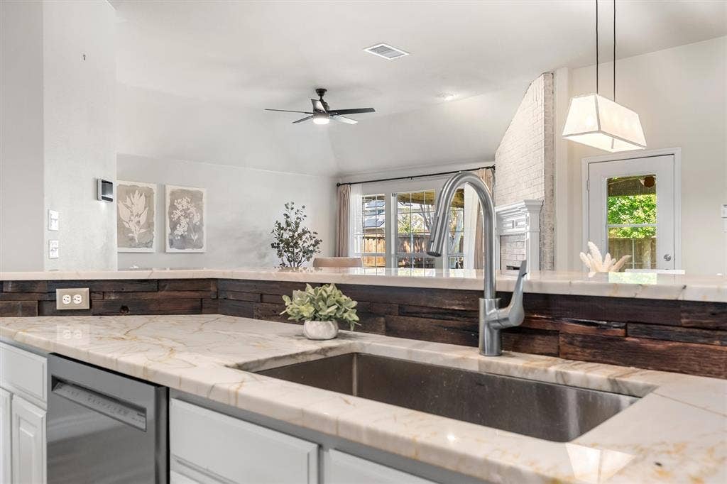5924 Saddle Club Trail, McKinney, TX 75070 5924 Saddle Club Trail, McKinney, TX 75070