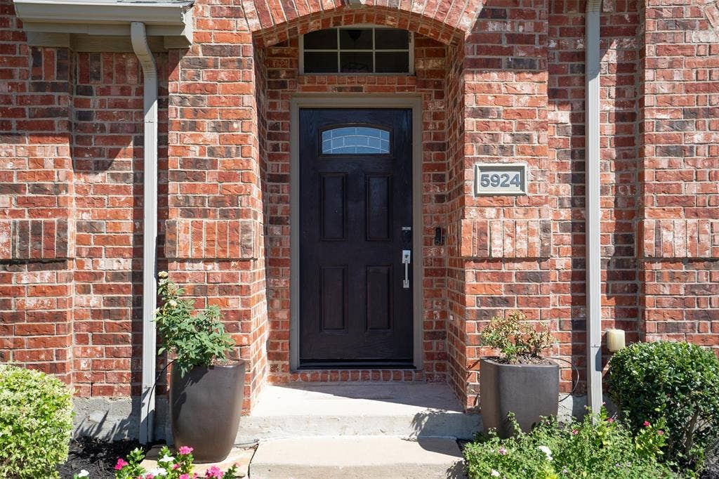 5924 Saddle Club Trail, McKinney, TX 75070 5924 Saddle Club Trail, McKinney, TX 75070