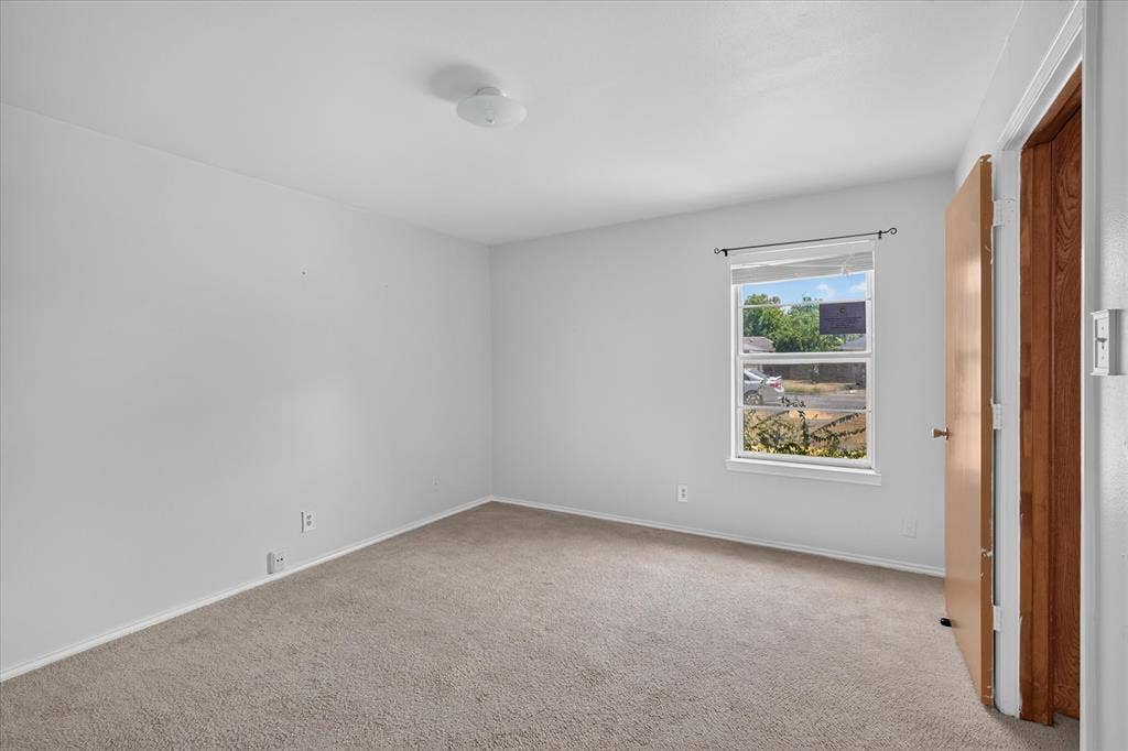 203 Myrtle Avenue, Waxahachie, TX 75165