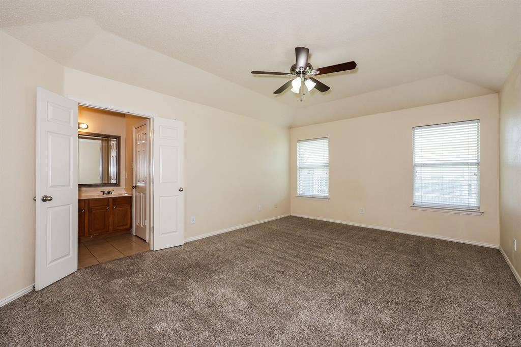 1909 Saint Nevis Drive, Mansfield, TX 76063