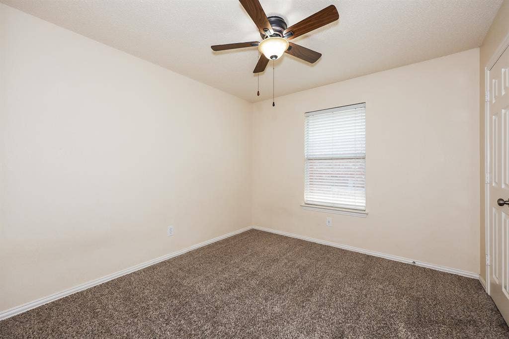 1909 Saint Nevis Drive, Mansfield, TX 76063