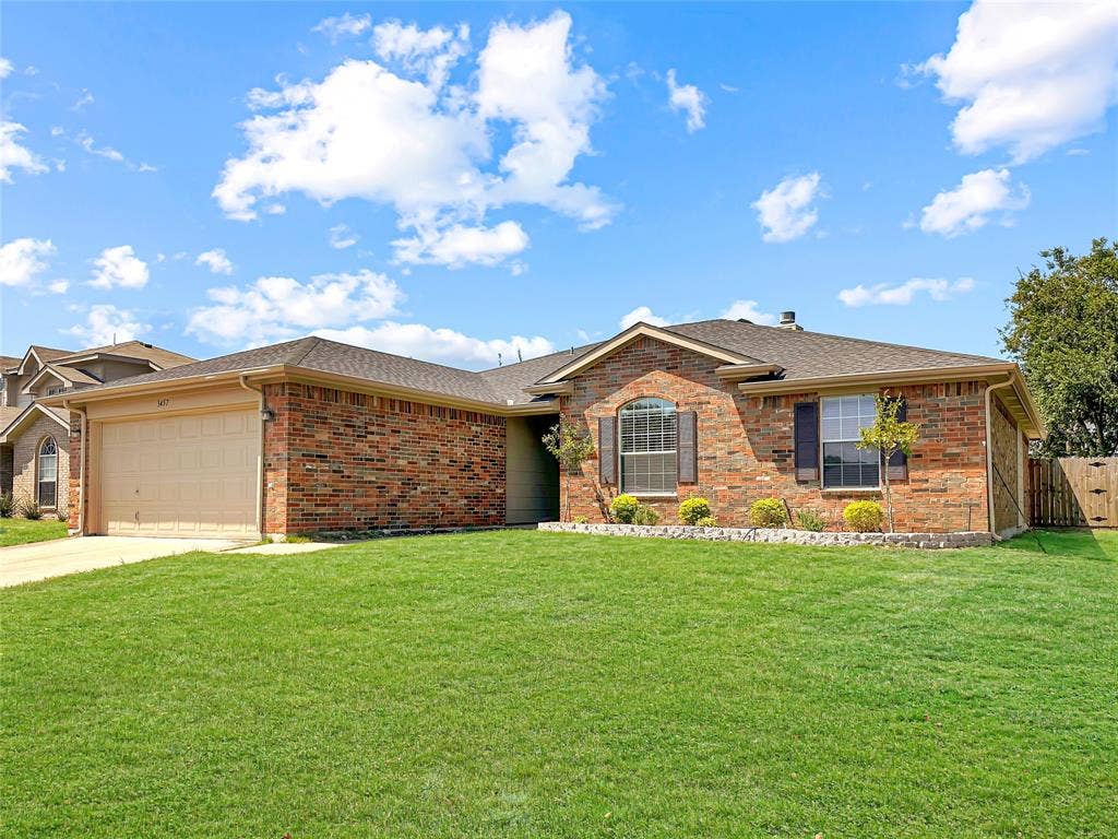 3457 Newgate Street, Midlothian, TX 76065 Fresh paint and landscape! Move-in ready lease home!