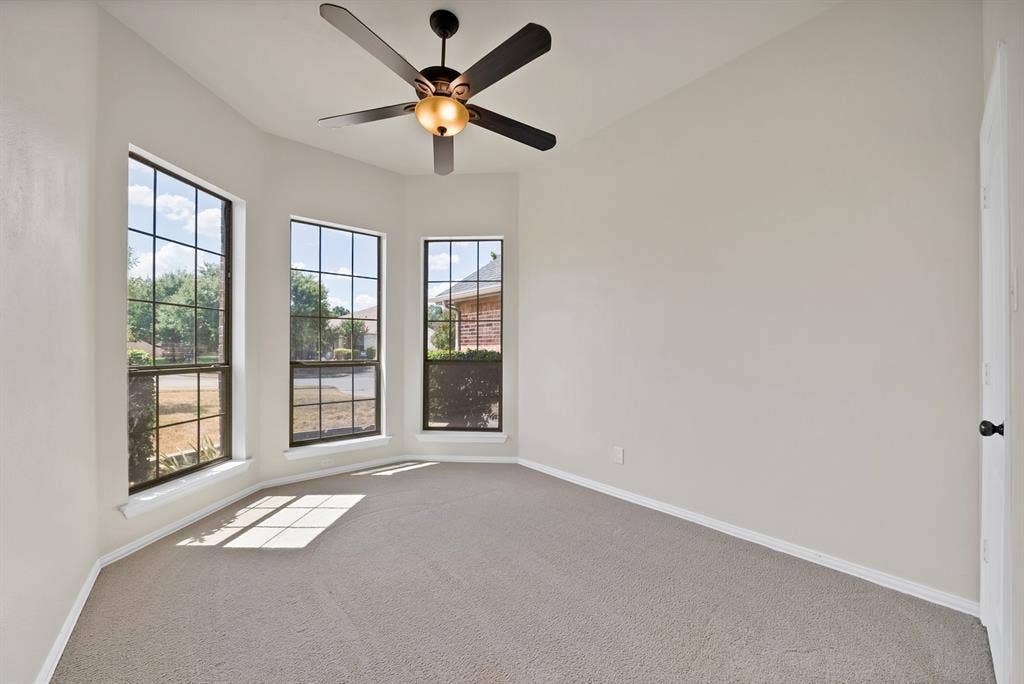 137 Hirth Drive, Crowley, TX 76036 137 Hirth Drive, Crowley, TX 76036